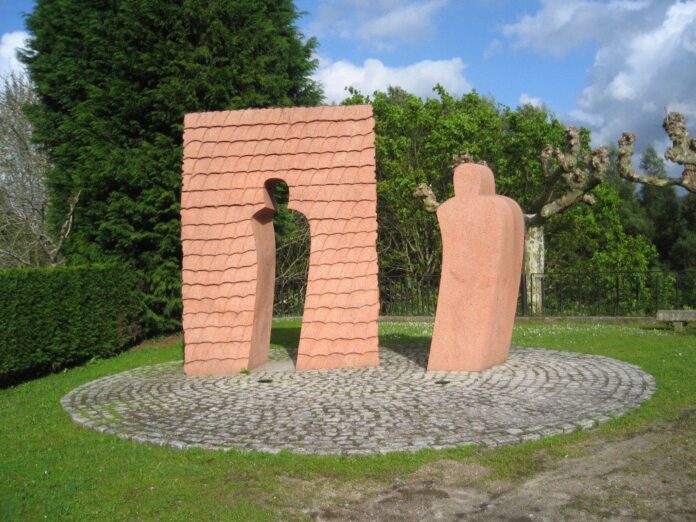 Monumento aos represaliados na Alameda de San Domingos, en Tui.
