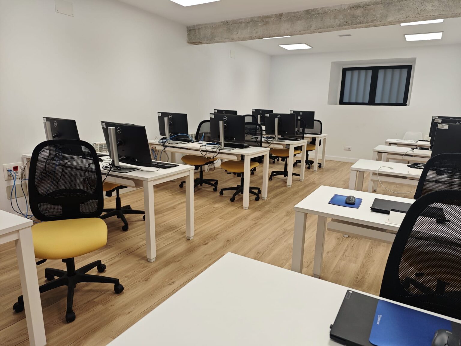 A aula CEMIT de Ponteareas terá horario de uso libre - Si Radio